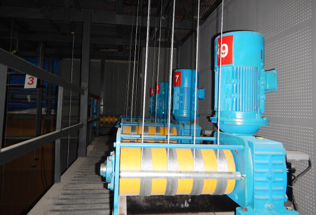 單層纏繞舞臺吊桿機